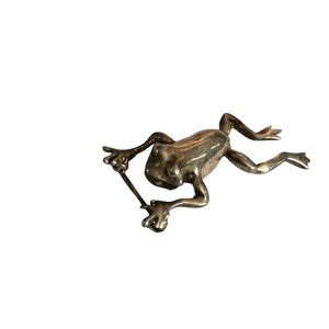 Sterling silver frog pin